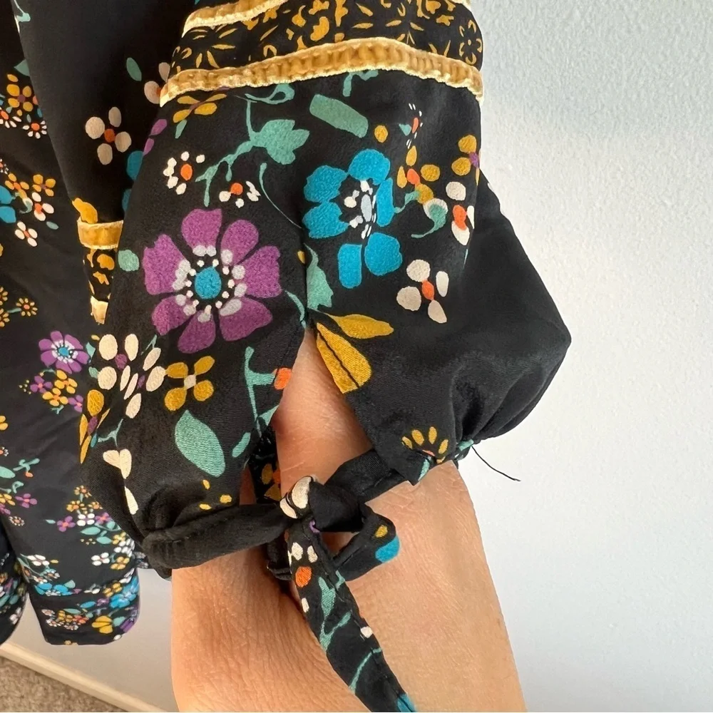 TRF Bell Sleeve Square Neck Floral Print Black Midi Dress Sz M Country Culture - Picture 9 of 16
